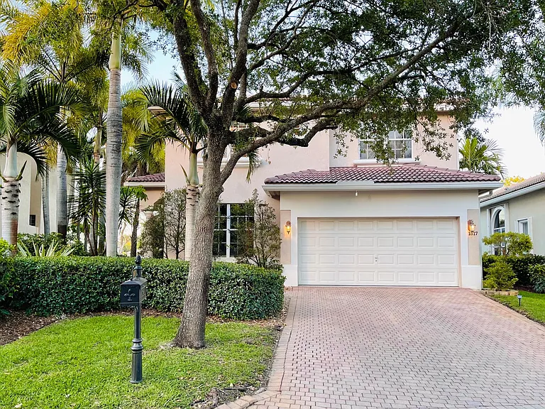 1517 NW 121st Dr — Photo 2