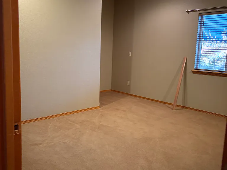 320 S Ella Ave #B — Photo 7