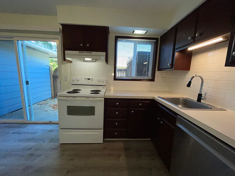 9738 SE 42nd Ave #2 — Photo 9