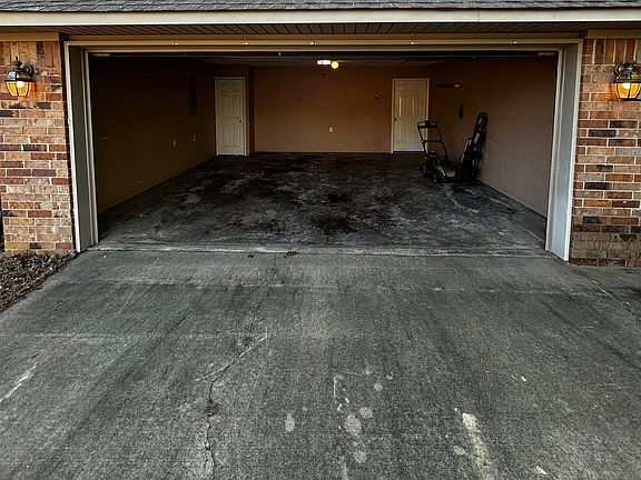 4th image of 26 Blair Dr