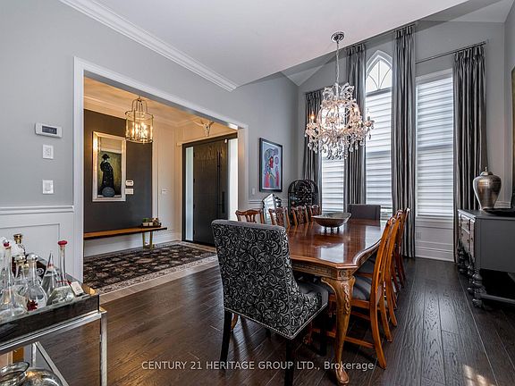 4th image of 86 Sharpe Cres