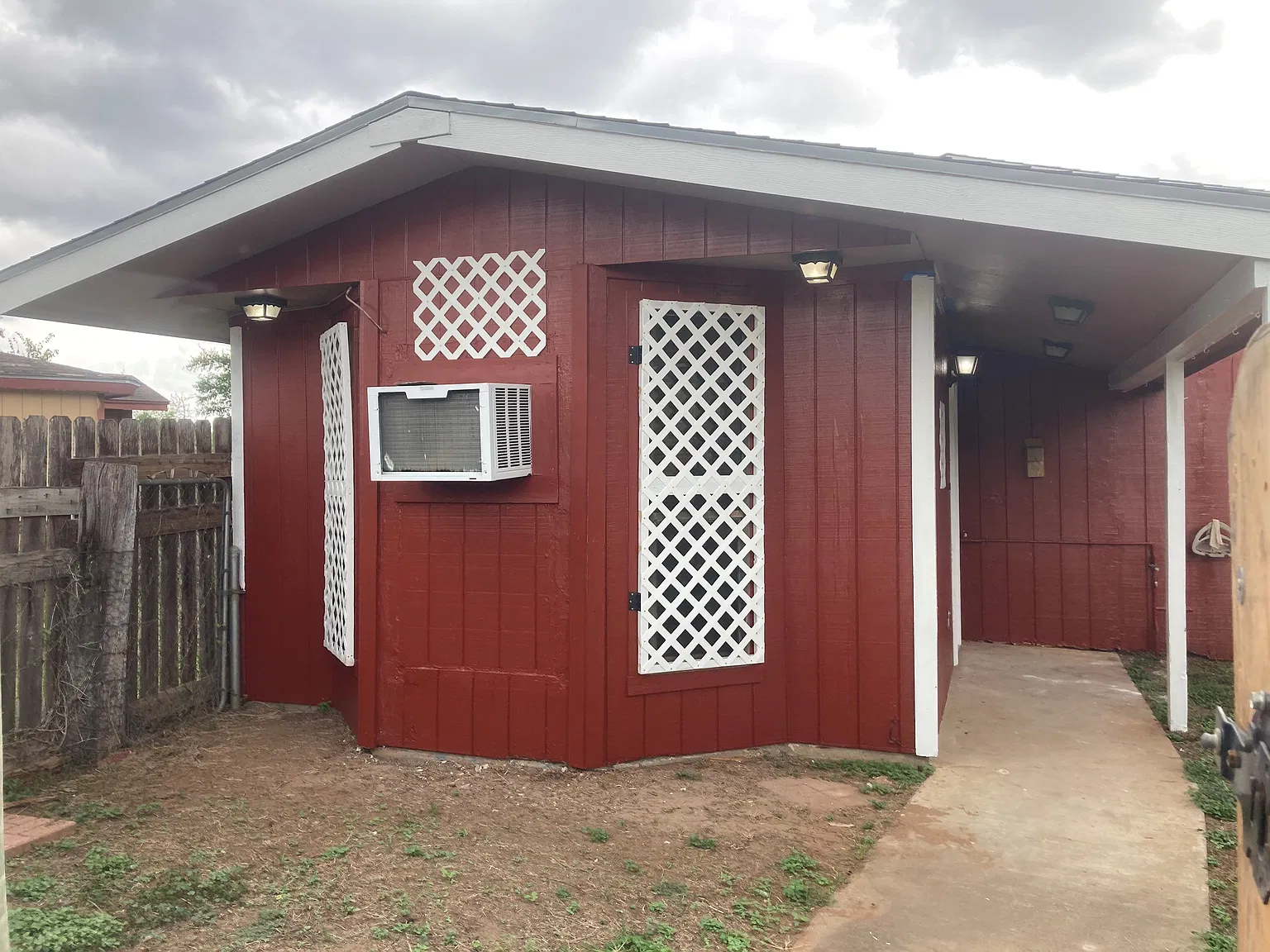 2 bed, 950 sqft, $1,300 — Photo 2