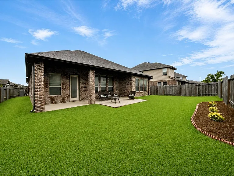 6330 Ontario Dr — Photo 25