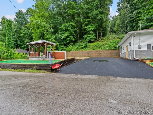 3285 Budd Road, New Albany, IN 47150