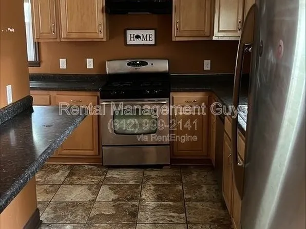 1936 Roblyn Ave, Saint Paul, MN 55104