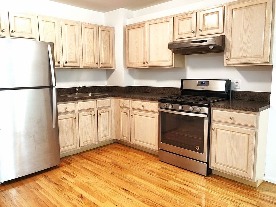 1st image of 2109 41st St APT 1