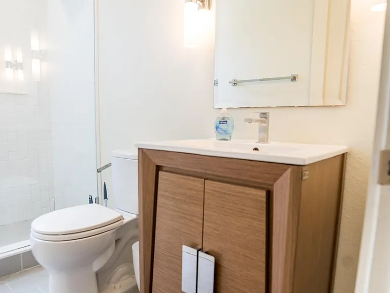2160 Riverside Ave #5 — Photo 4