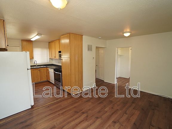 2nd image of 920 Orchard St