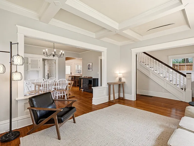 1303 S Ash St — Photo 7