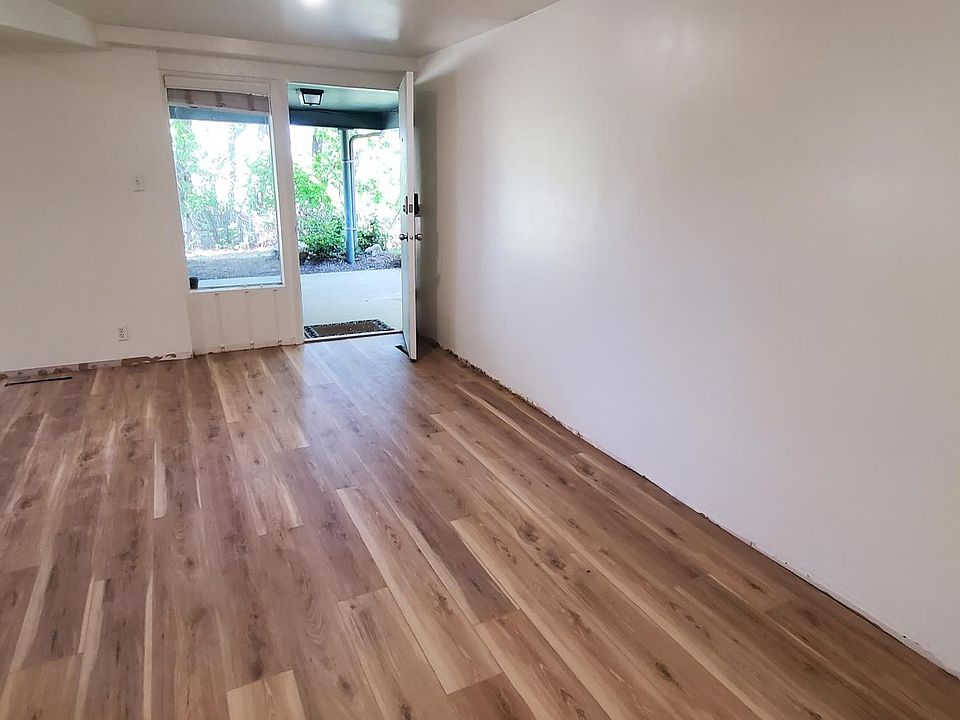 1st image of 651 N Columbus St APT C