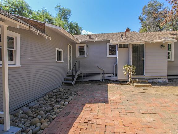 5th image of 2572-74 Pico Way