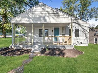 2338 S Hall Rd, Independence, MO 64052