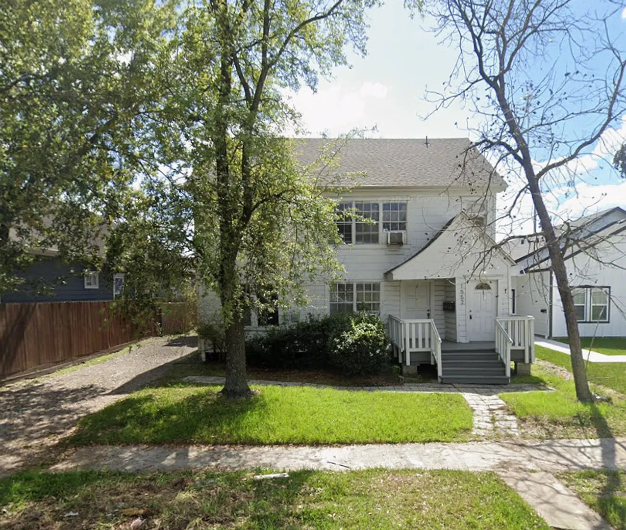1552 Lombardy St — Photo 2