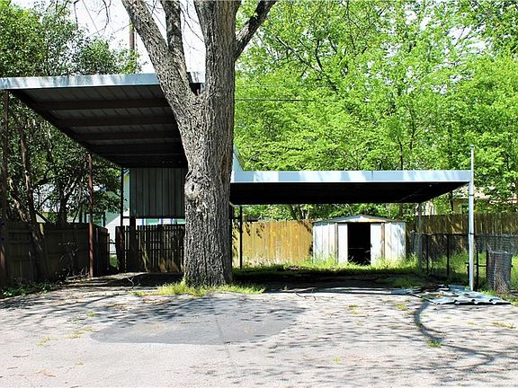 2nd image of 207 Harbin Ave