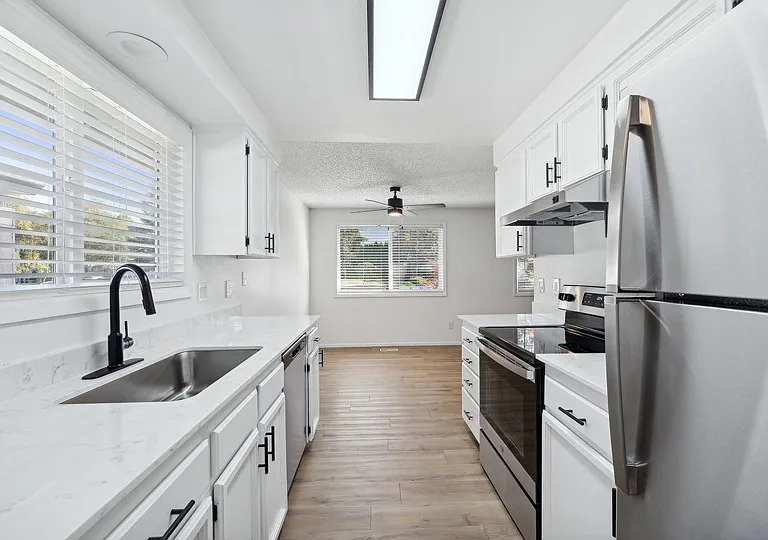 ReNew Rock Creek Townhomes — Photo 14