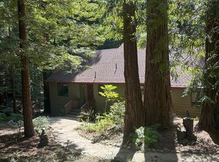35060 Woodside Ct, Gualala, CA 95445