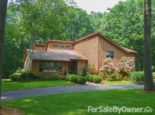 9 Erick Ct, Chester, NJ 07930
