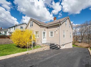 241 Johnstone Ave, Halifax, NS B2Y 2K8