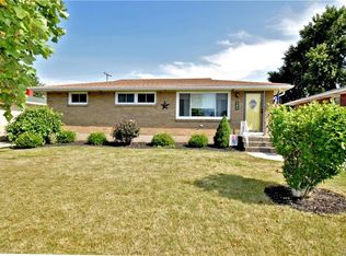 140 Diane Dr, Cheektowaga, NY 14225