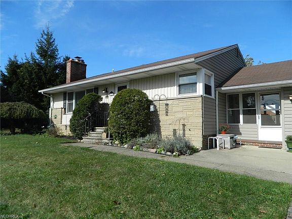 2nd image of 33355 Linden Dr