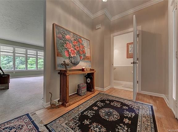 4th image of 22 Horse Pasture Dr