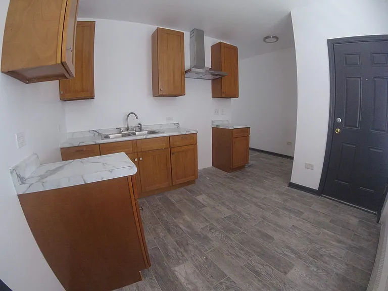 109E57kitchen_09052019