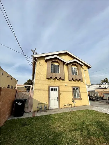 1073 W 112th St #1/2 Photo 1