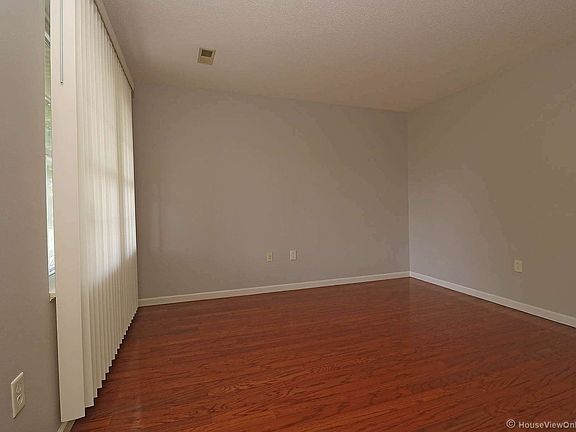 4th image of 413 N West End Blvd #2