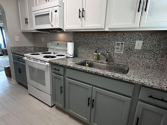 4th image of 35212 W Griffin Dr #10