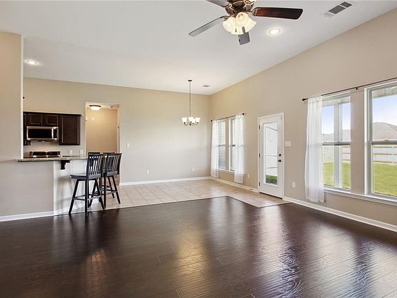 2nd image of 2644 Anchor Dr