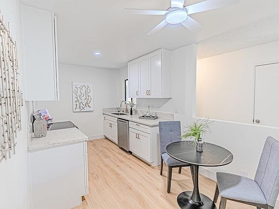 2nd image of 634 8th St APT 8