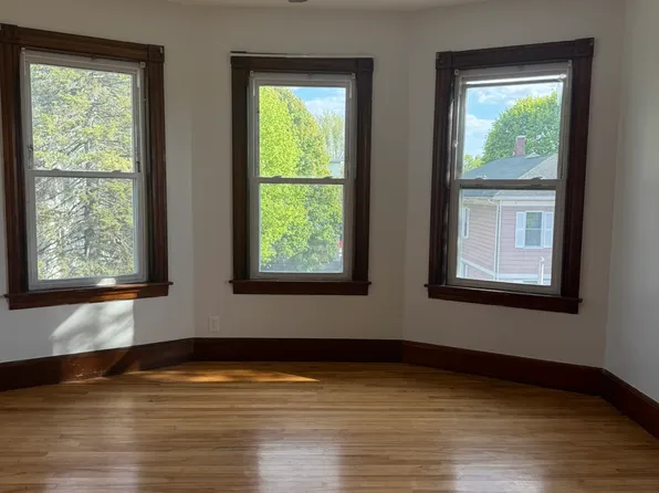 (undisclosed Address), Worcester, MA 01604