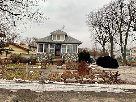 2nd image of 15642 Lincoln Ave