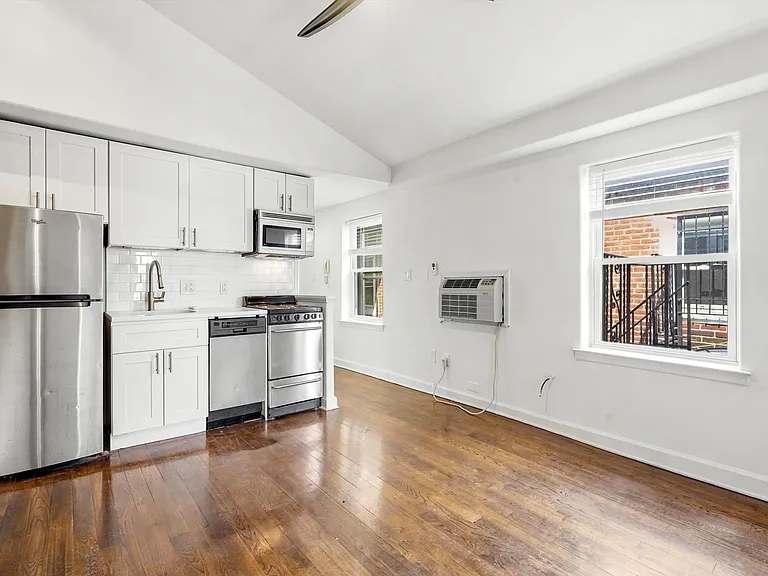 1618 Spruce St #3RR — Photo 11