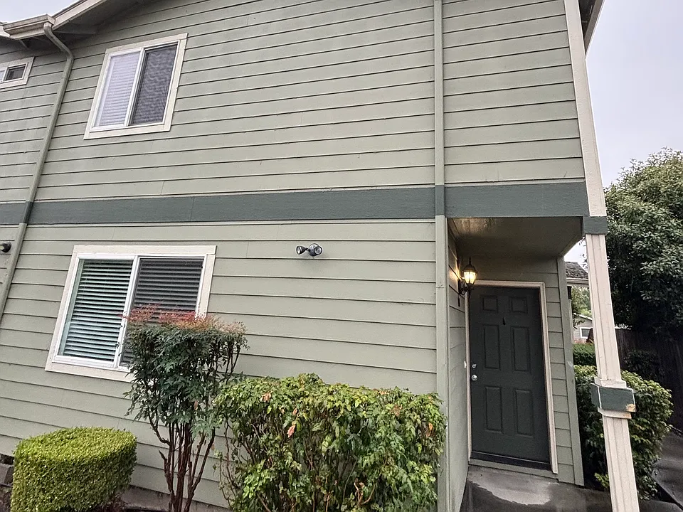 808 SE 9th St