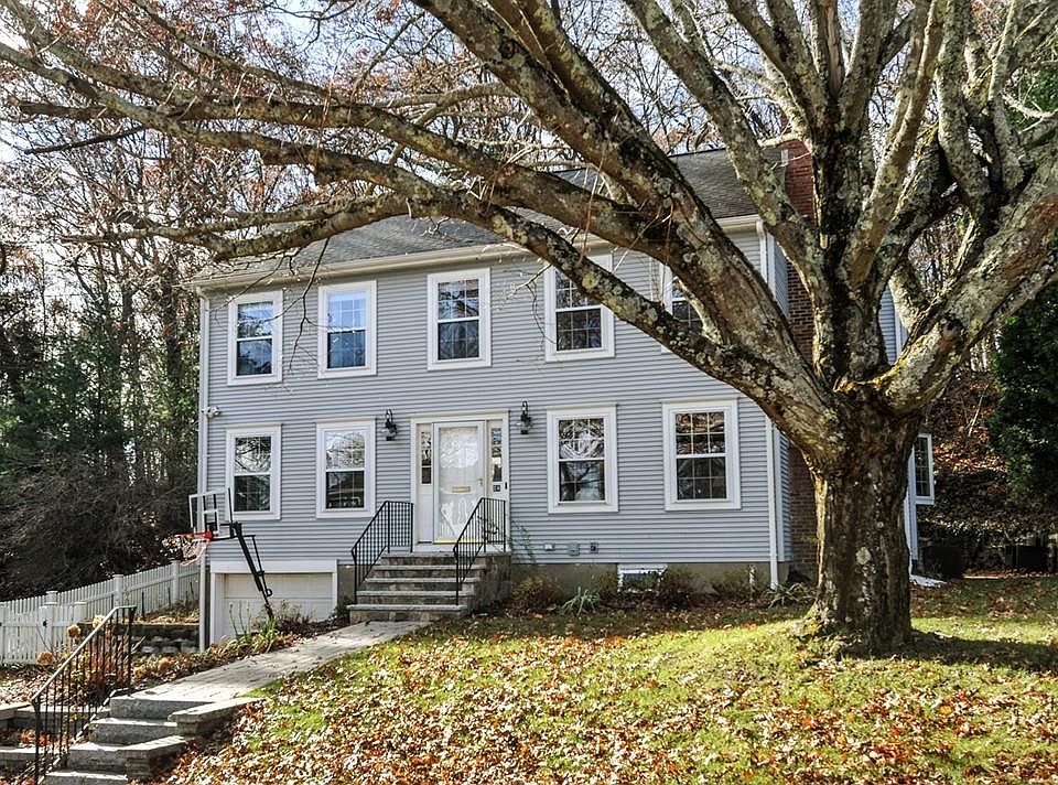 1st image of 28 Pheasant Hill St