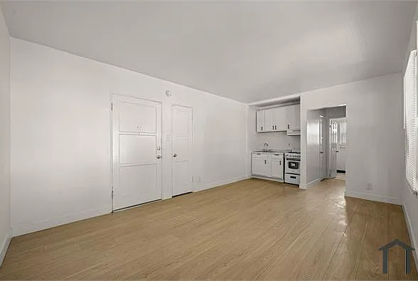 207 S Kenmore Ave #5 — Photo 5