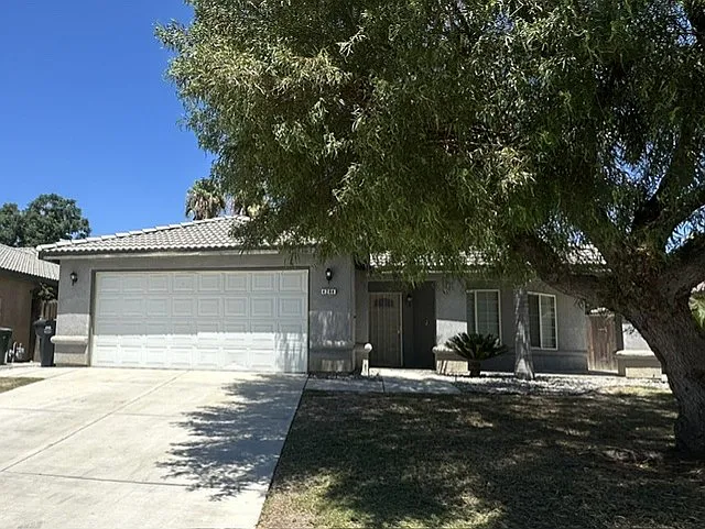 3 bed, $2,345 — Photo 1