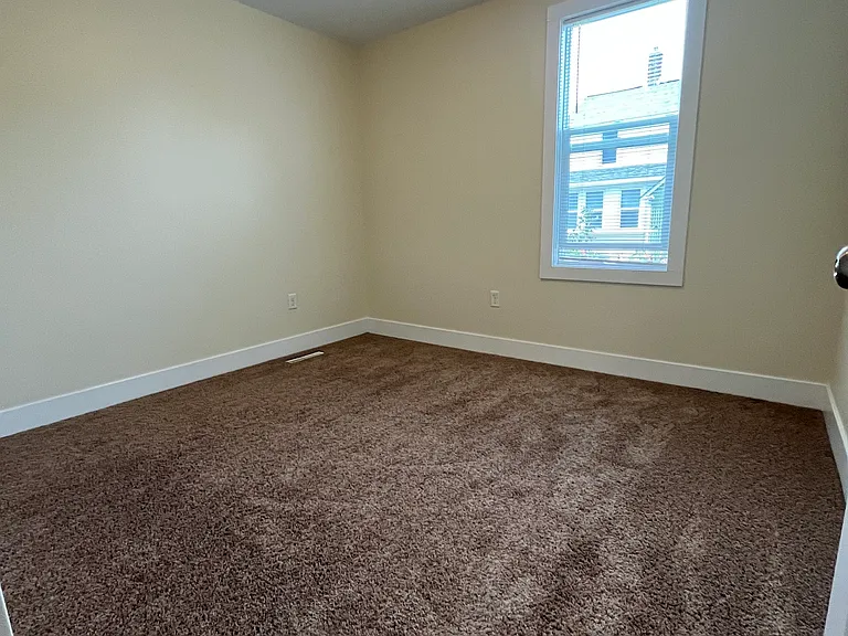 556 Franklin St #1 — Photo 12