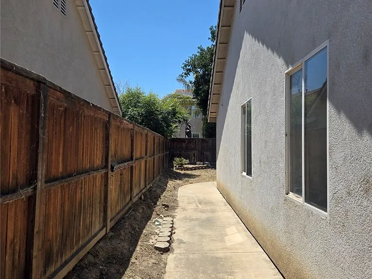 421 Steiner Dr — Photo 29