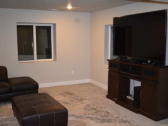 4th image of 5156 Roundhouse Dr #1