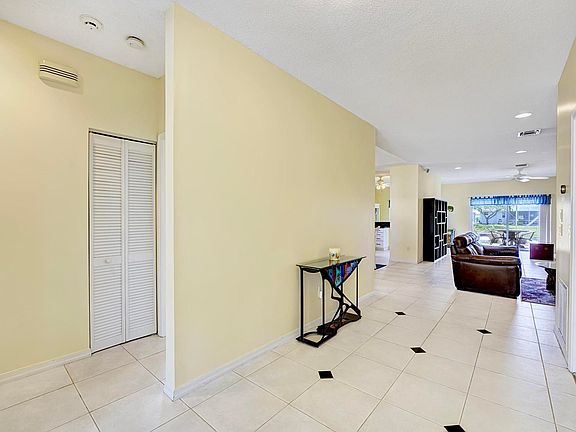4th image of 10866 Fillmore Drive