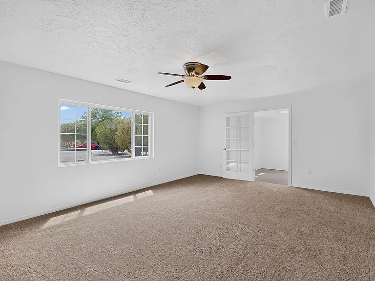 823 San Lorenzo Ave NW — Photo 9