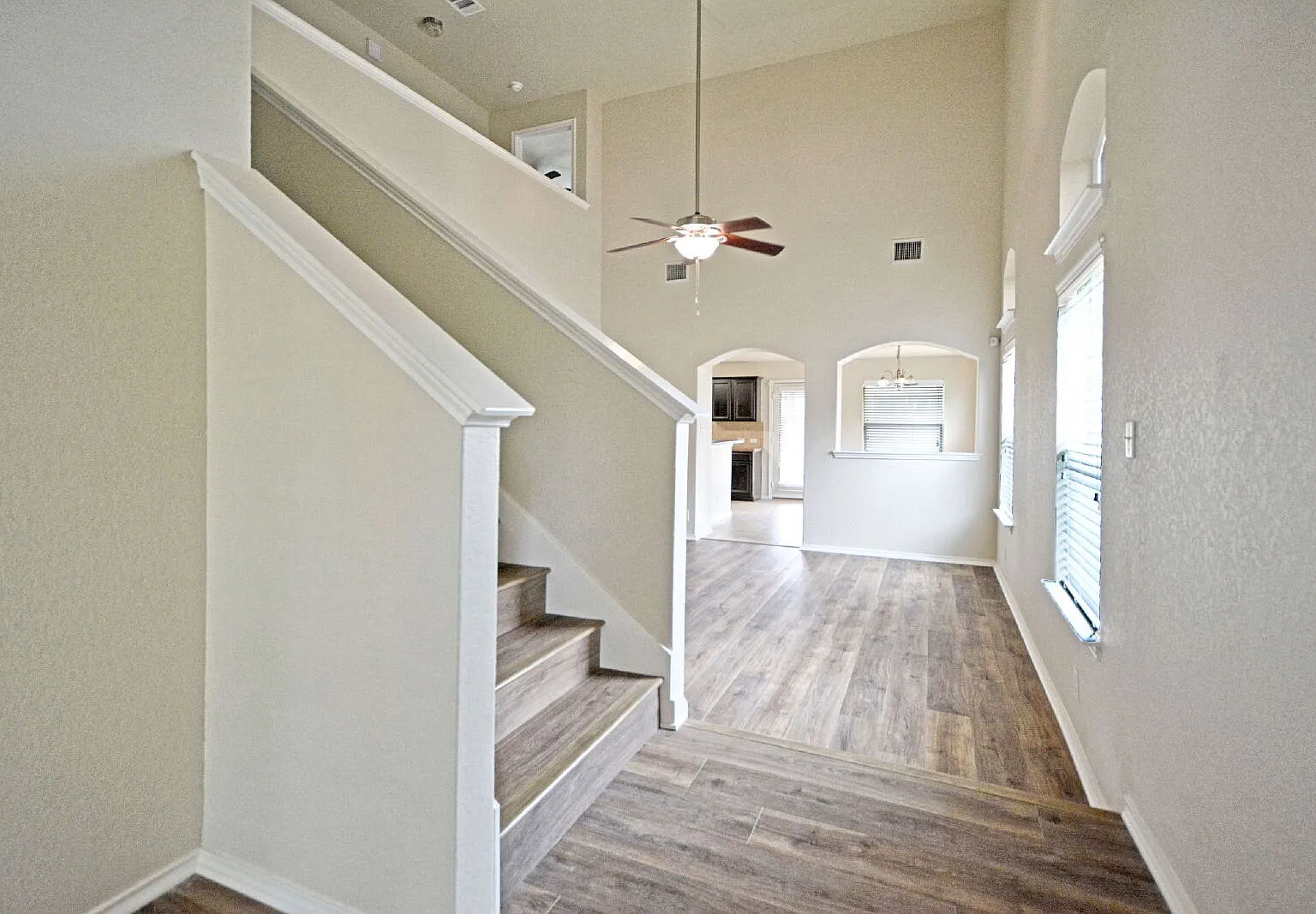 4 bed, 3.0 bath, 1915 sqft, $1,825 — Photo 3