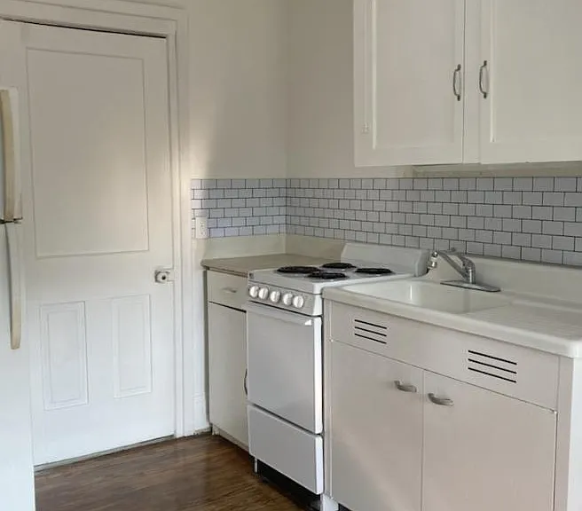 Kitchen with appliances