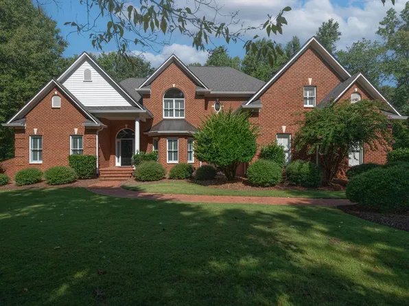 156 Club Dr, Simpsonville, SC 29681