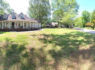 201 Brooks Dr, Sheffield, AL 35660