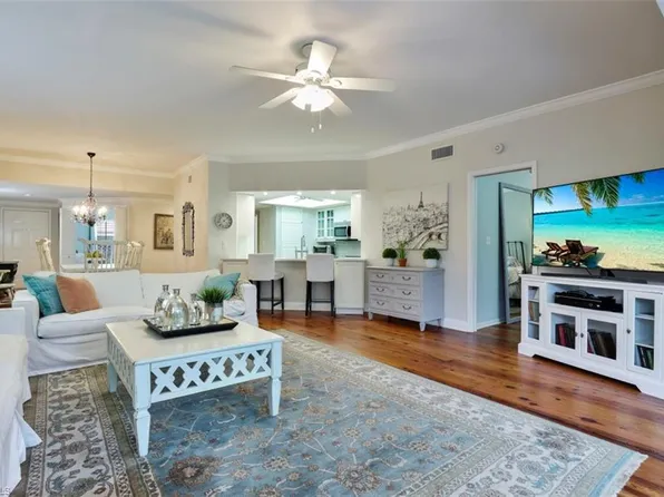 5897 Chanteclair Dr, Naples, FL