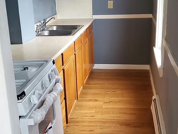 5th image of 1025 Bedford St #1E