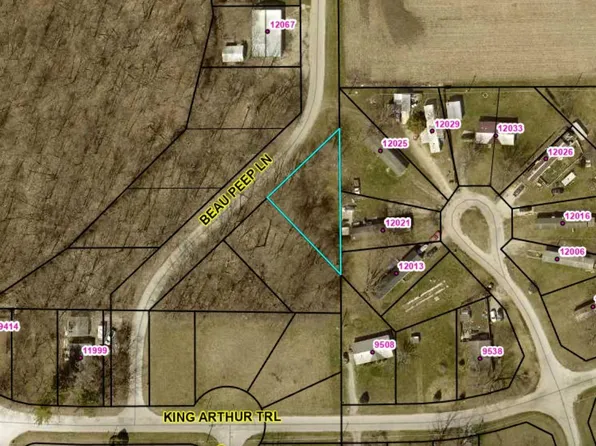 N Beau Peep Ln #1042 & 1042b, Cromwell, IN 46732